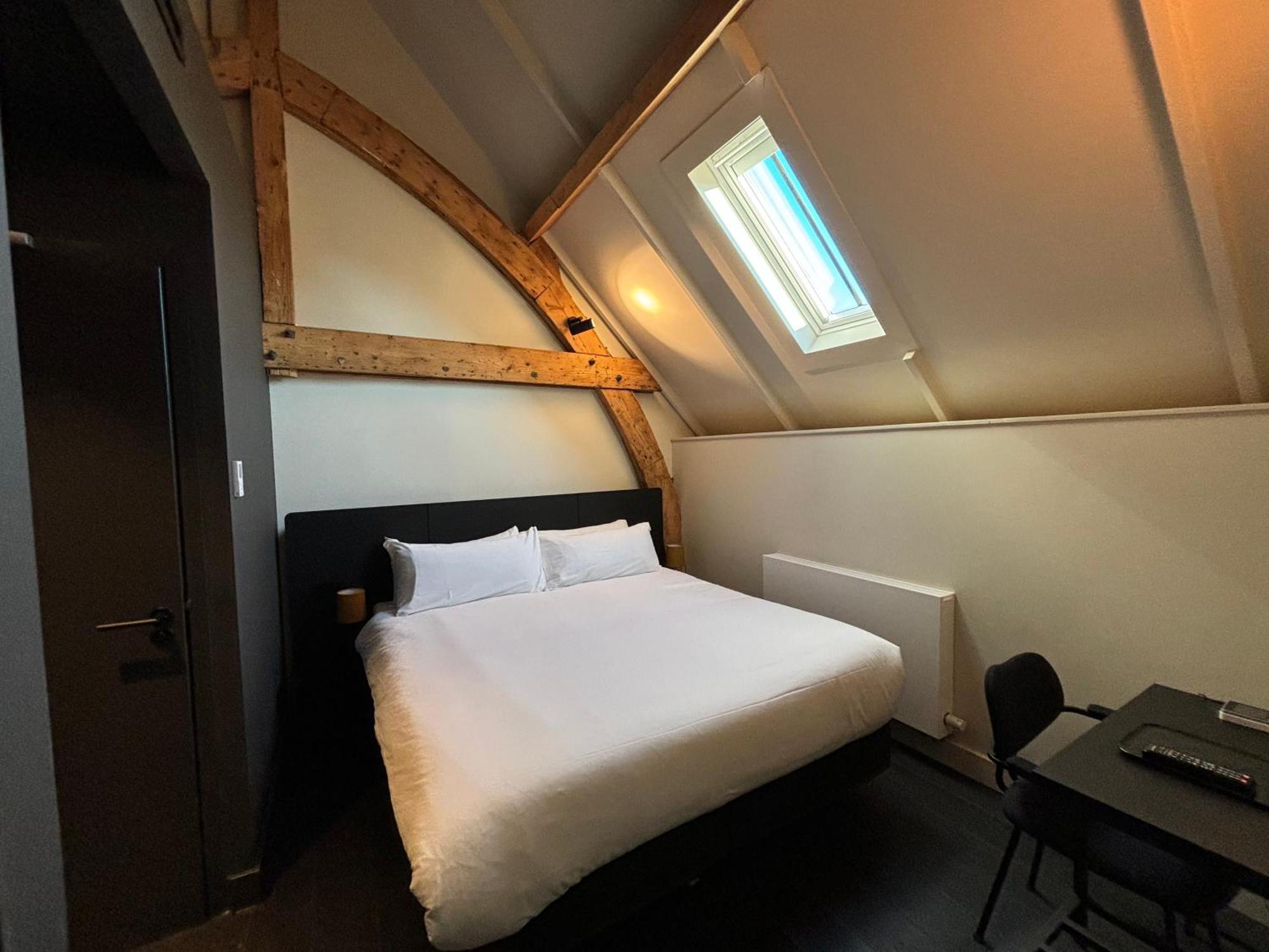 Kazerne Hotel - Member Of Design Hotels Ейндховен Стая снимка