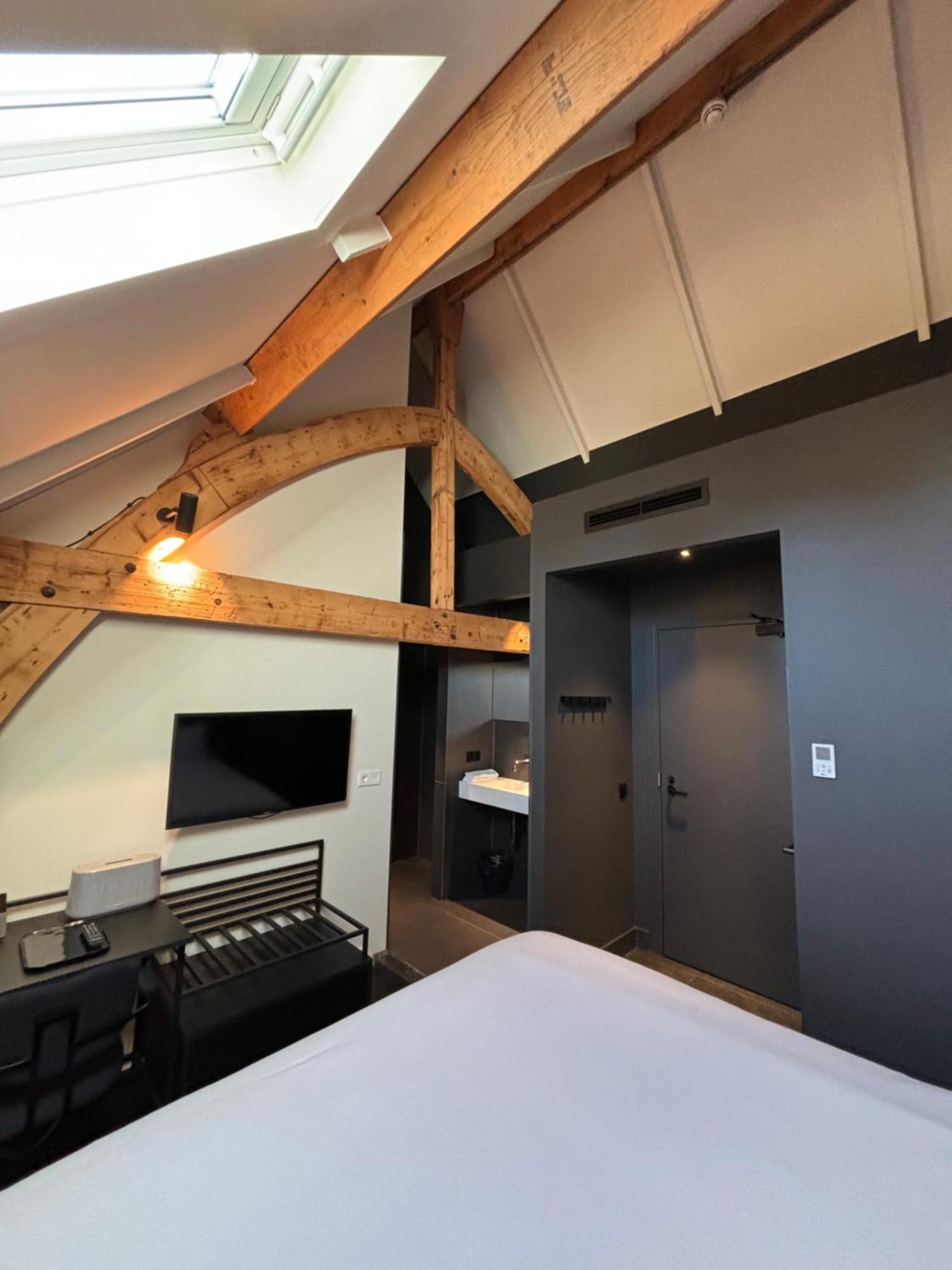 Kazerne Hotel - Member Of Design Hotels Ейндховен Стая снимка